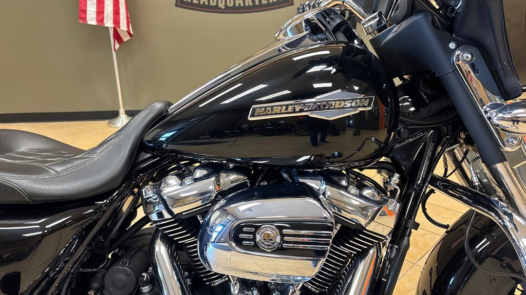 Street Glide®