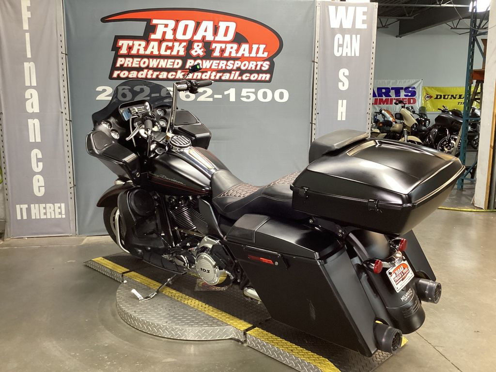 Road Glide® Custom