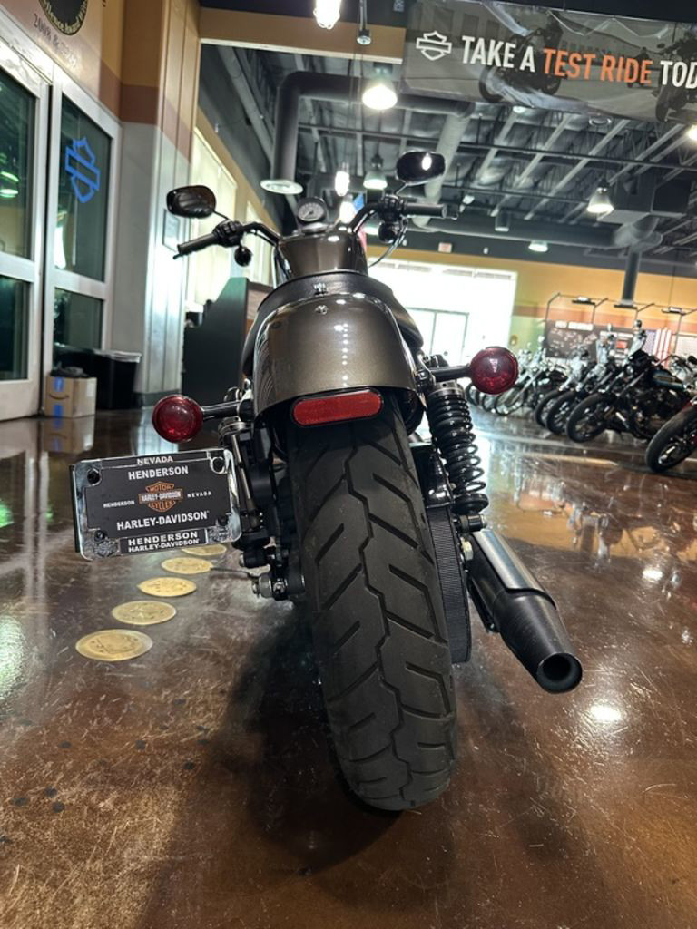 Iron 883®