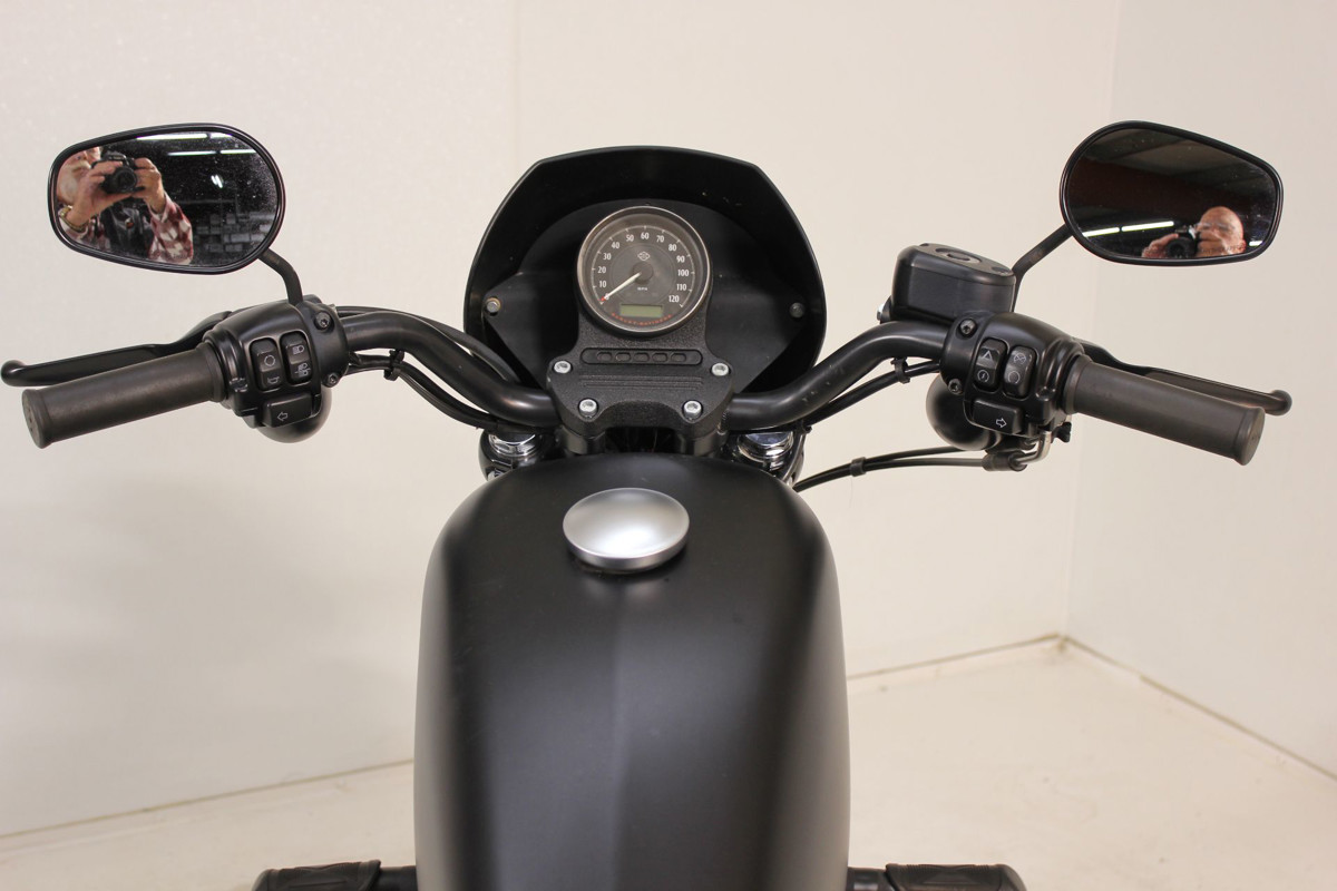Iron 883®