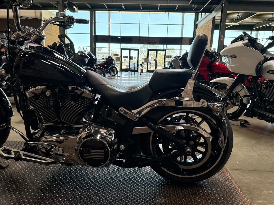 Softail® Breakout®