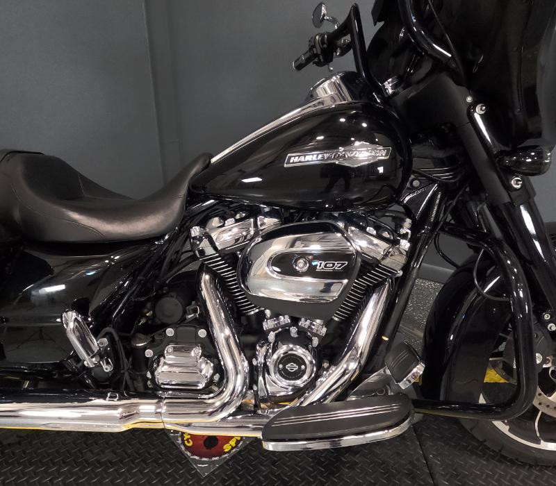 Street Glide®