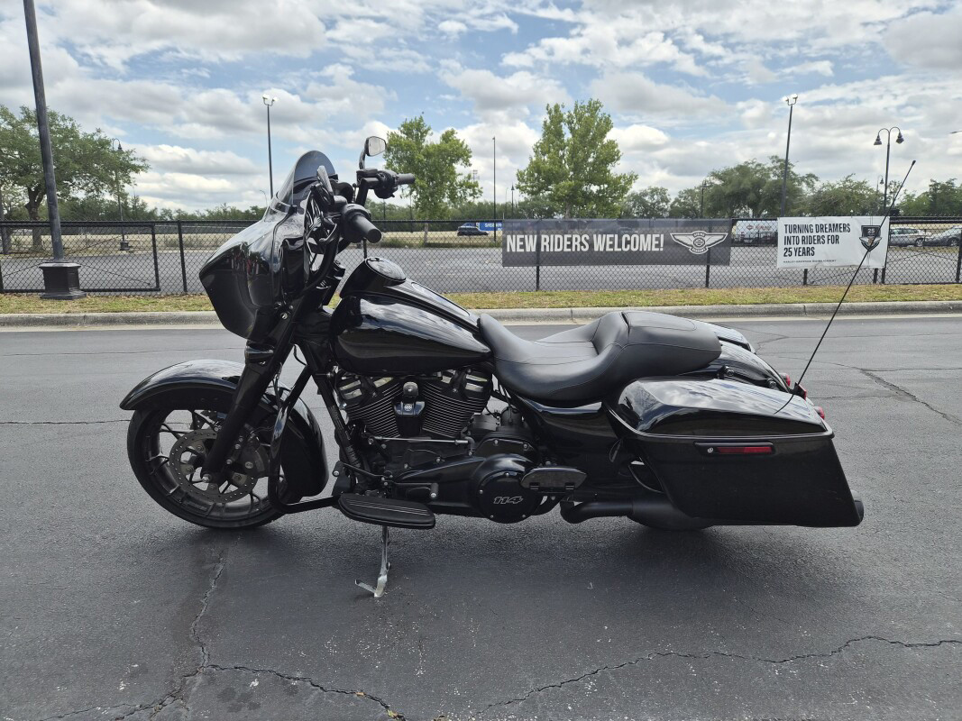 Street Glide® Special