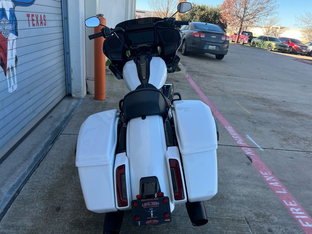 Road Glide®