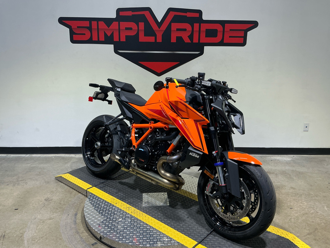 1390 Super Duke R