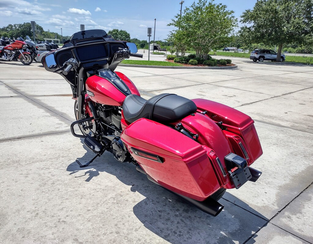 Street Glide®