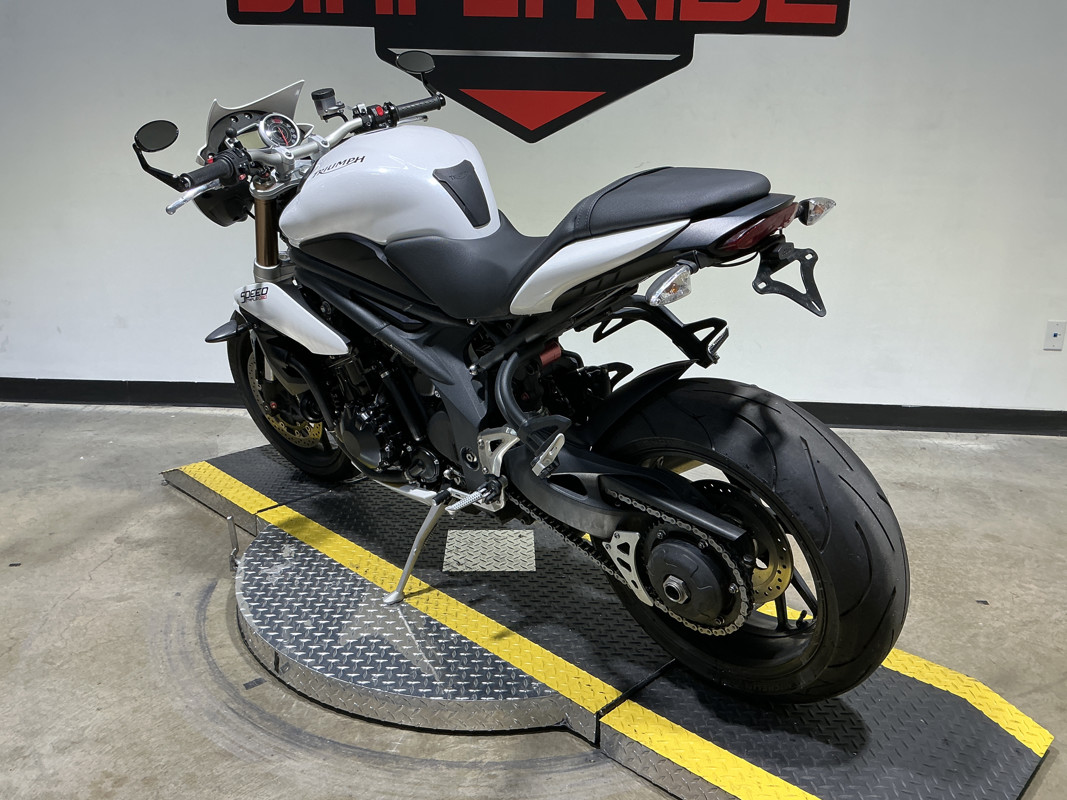 Speed Triple