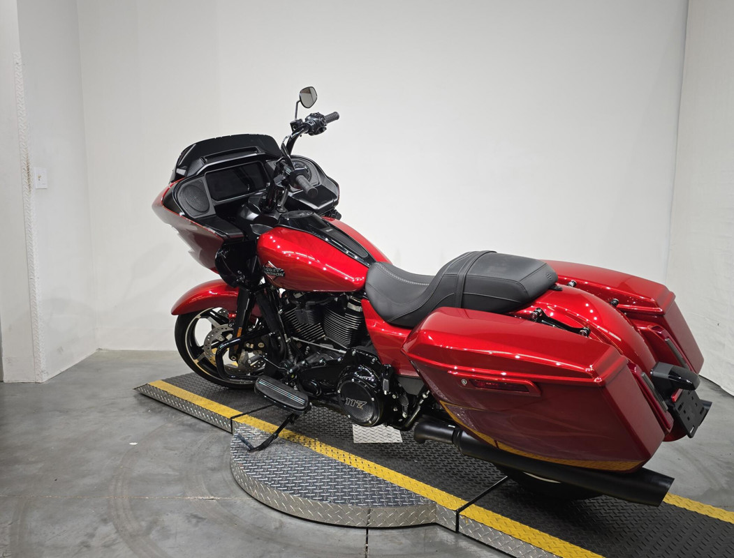 Road Glide®