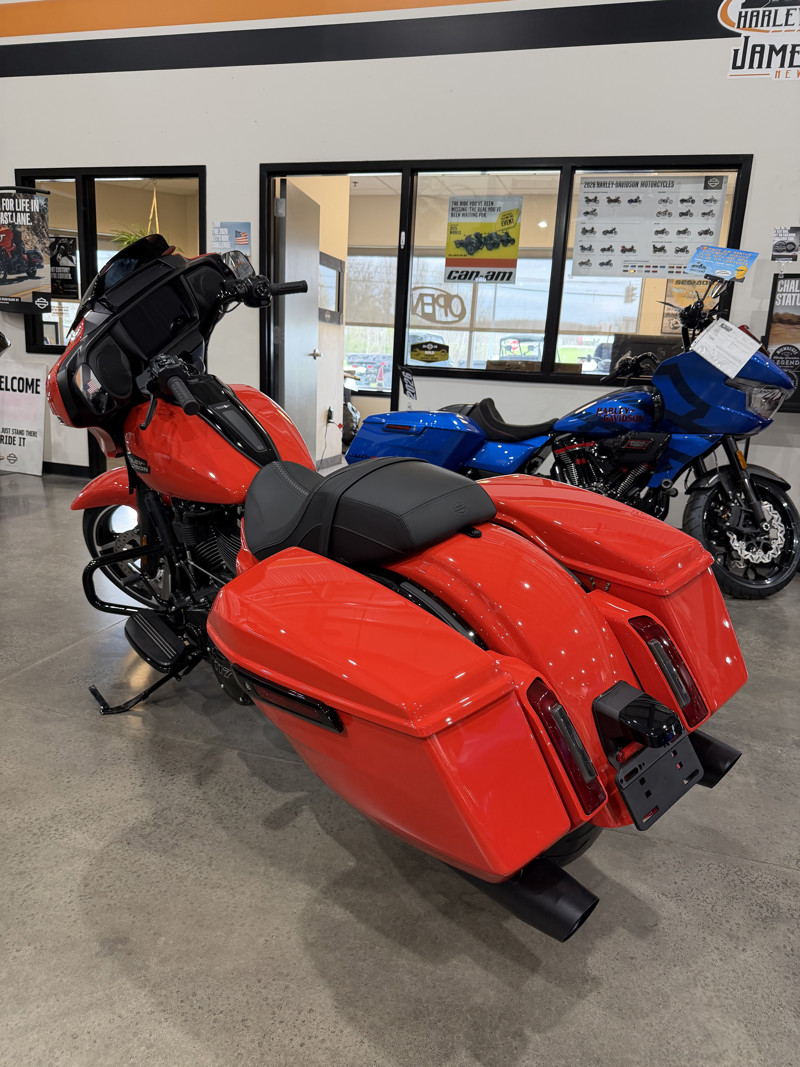 Street Glide®