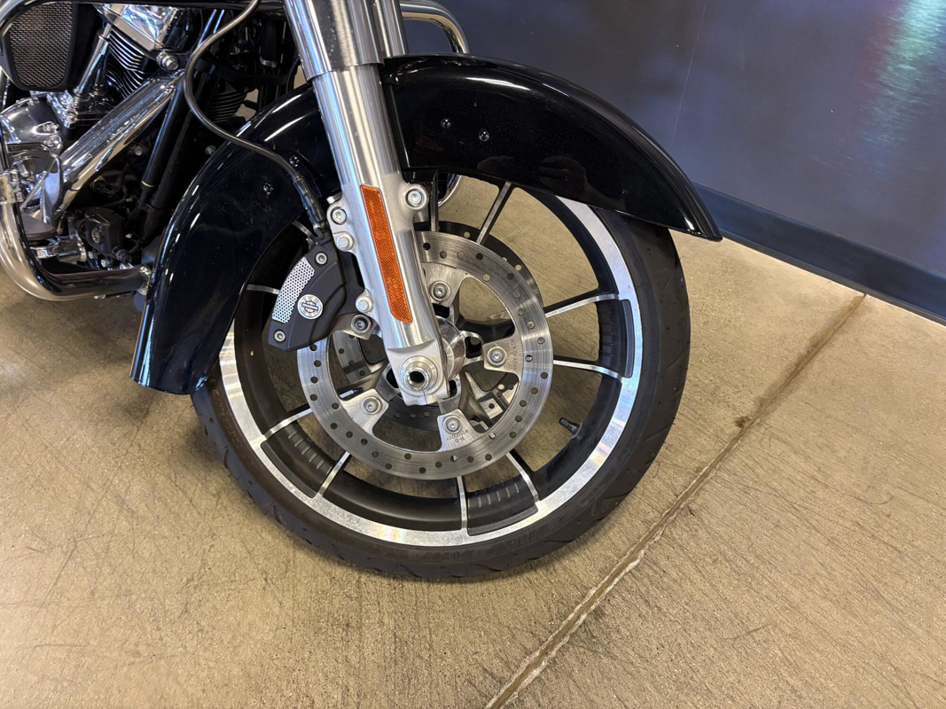 Street Glide®