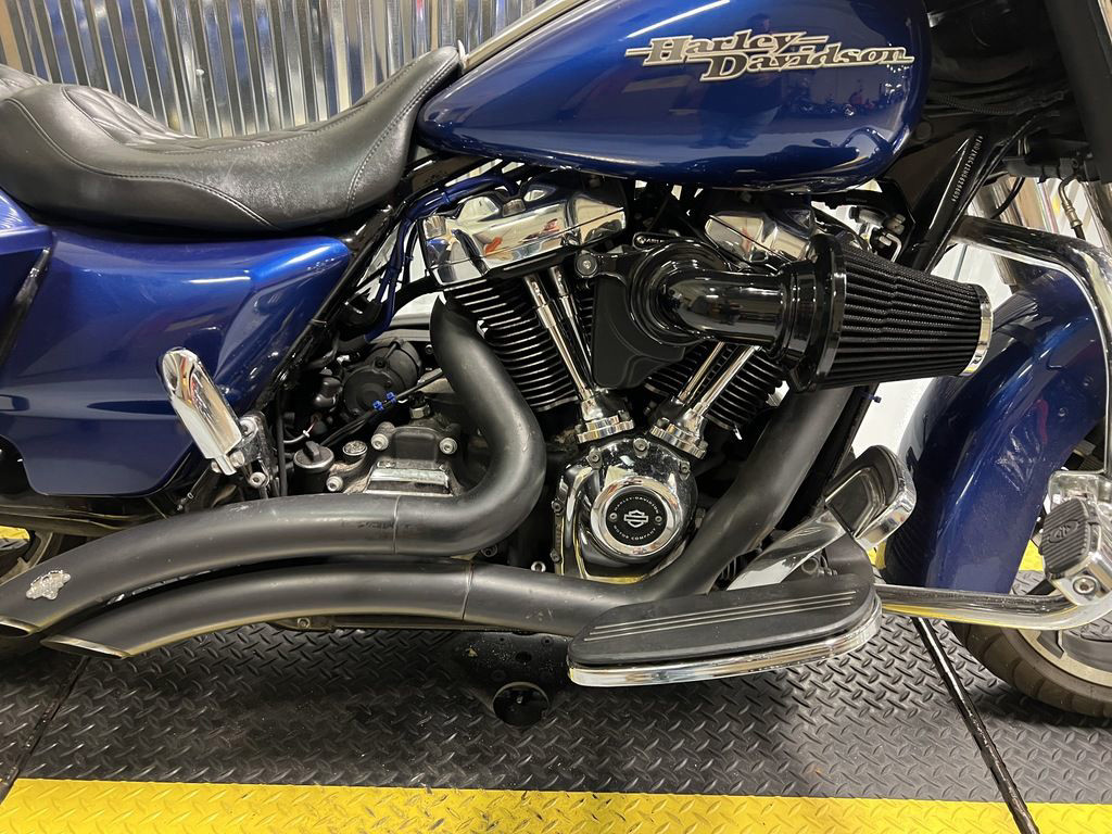 Street Glide®