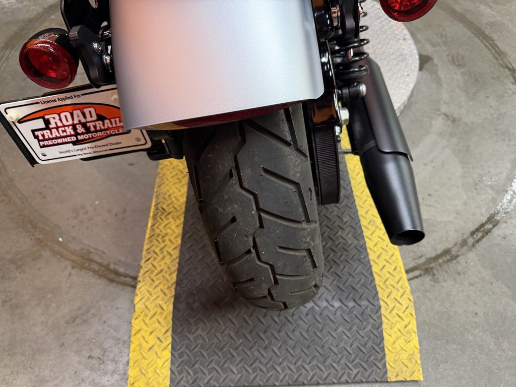 Iron 883®