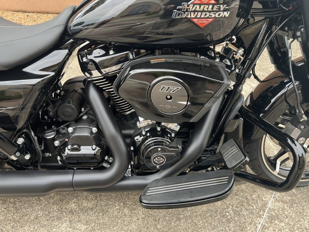 Street Glide®