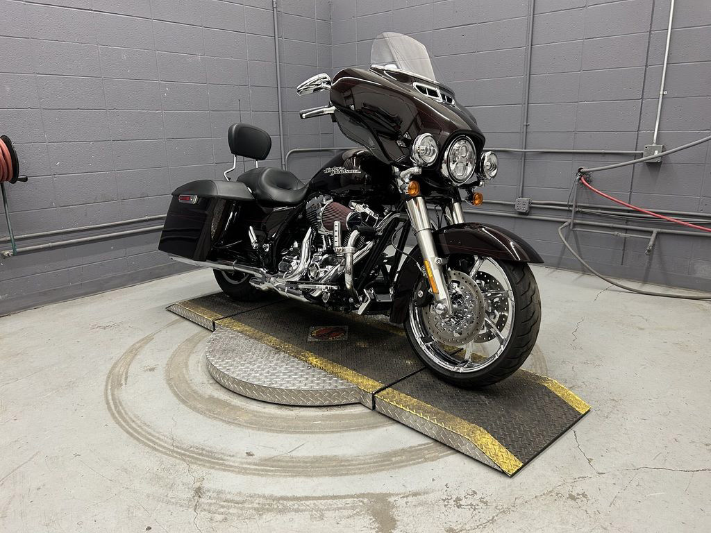 Street Glide®