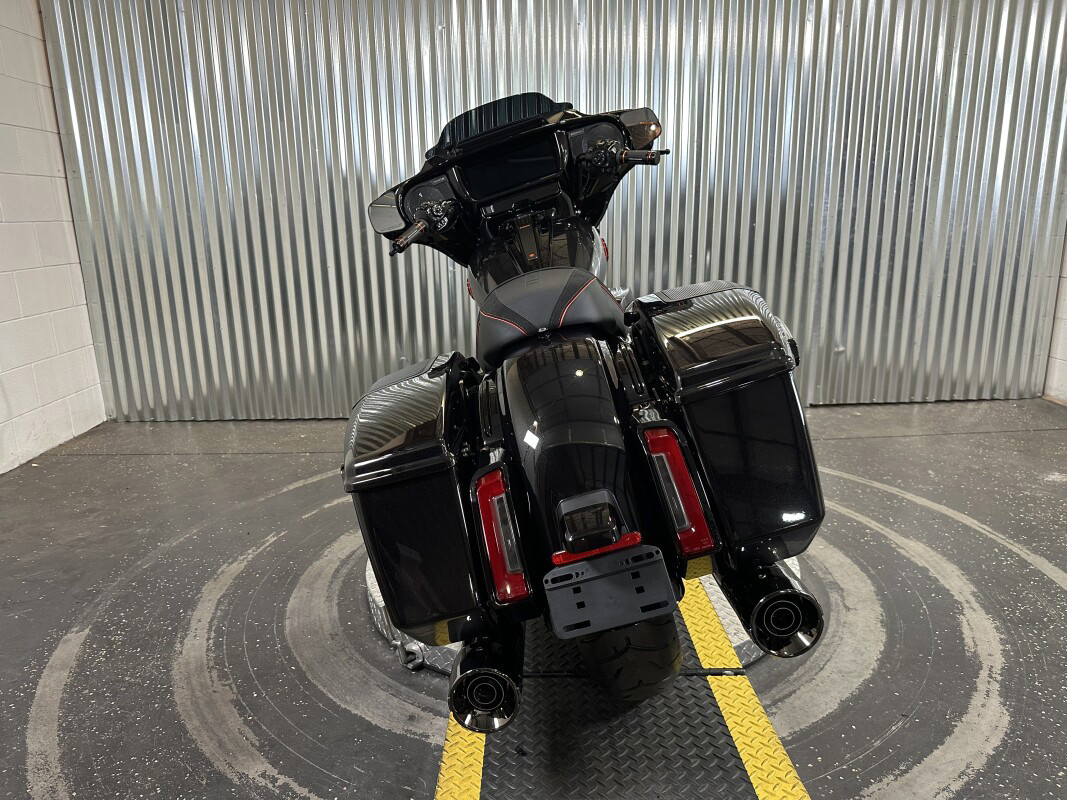 CVO® Street Glide®