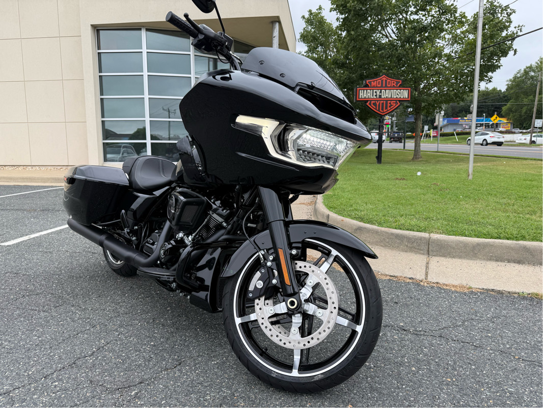 Road Glide®