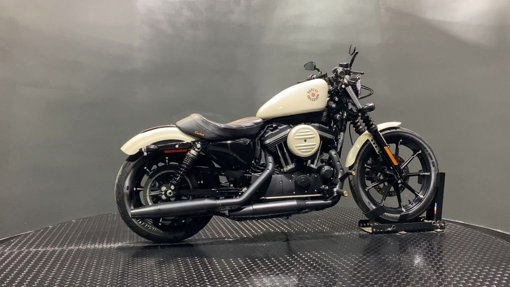 Iron 883®