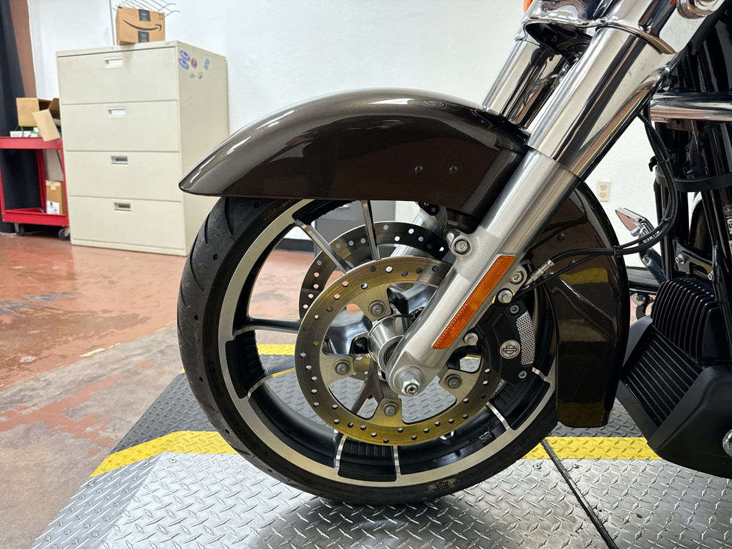 Street Glide®
