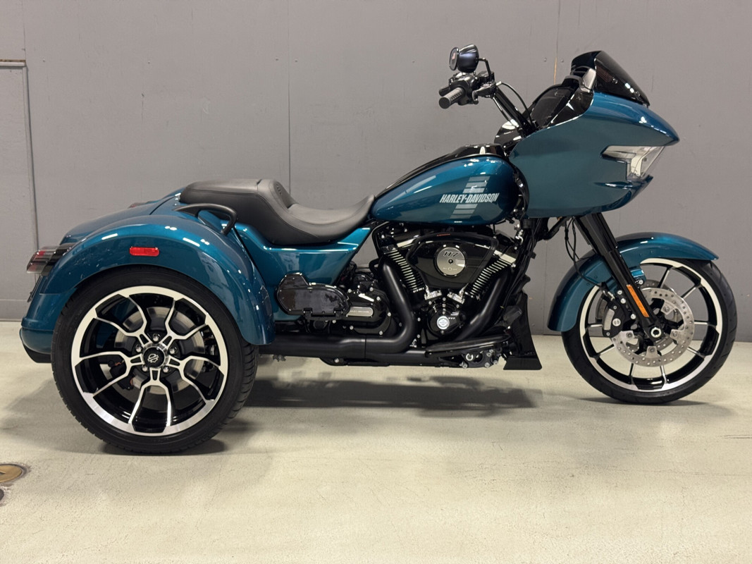Road Glide® 3