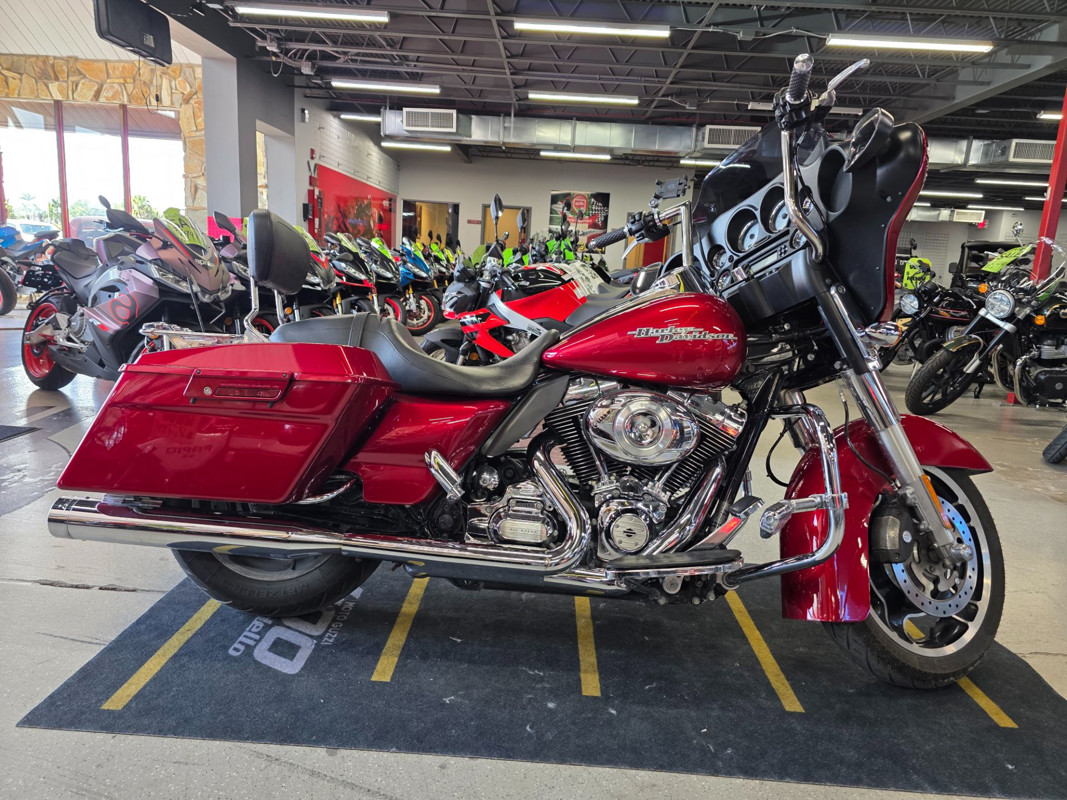 Street Glide®