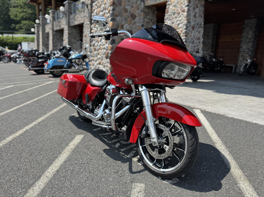 Road Glide®
