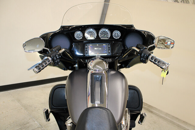Electra Glide® Ultra Limited® Low