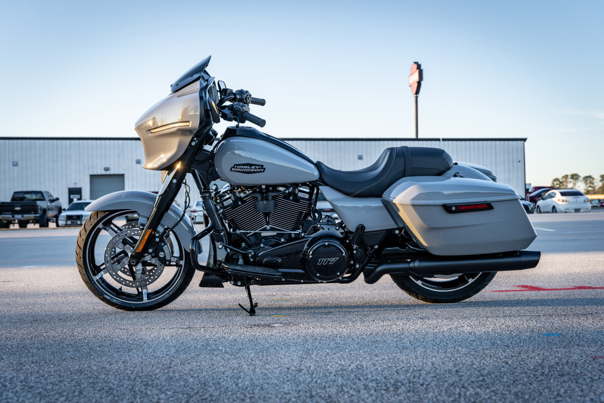 Street Glide®