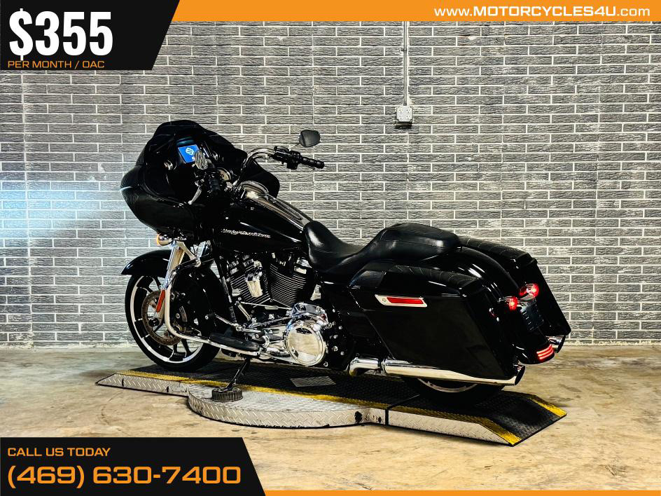 Road Glide®