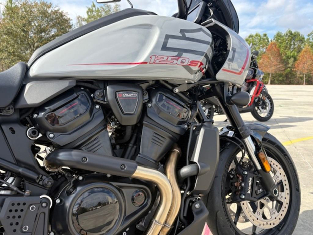 Pan America® 1250 ST