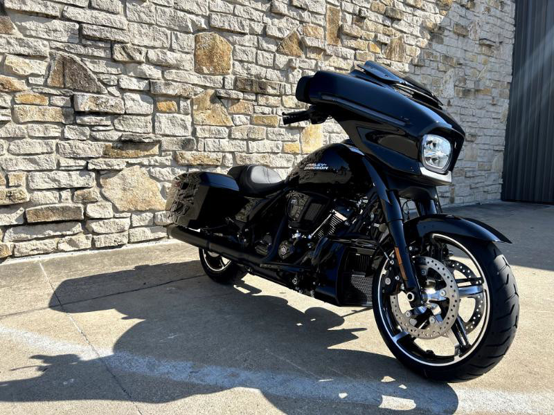 Street Glide®