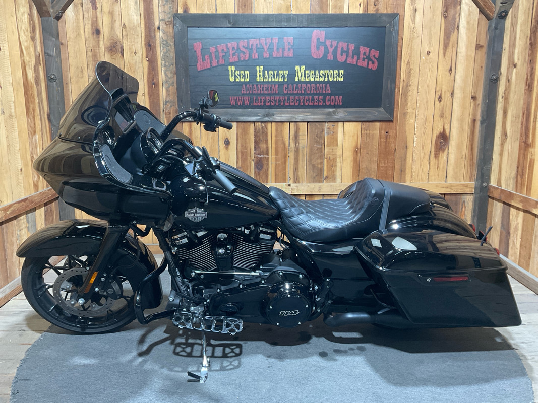Road Glide®