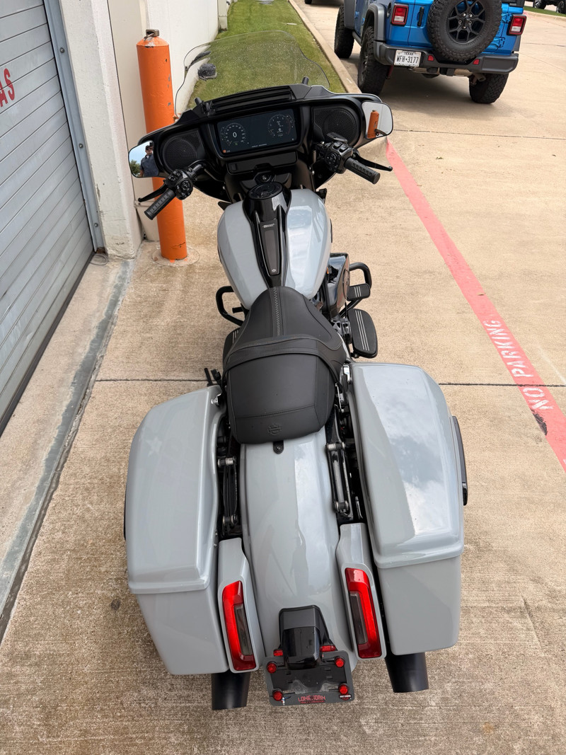 Street Glide®