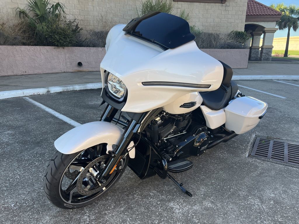 Street Glide®