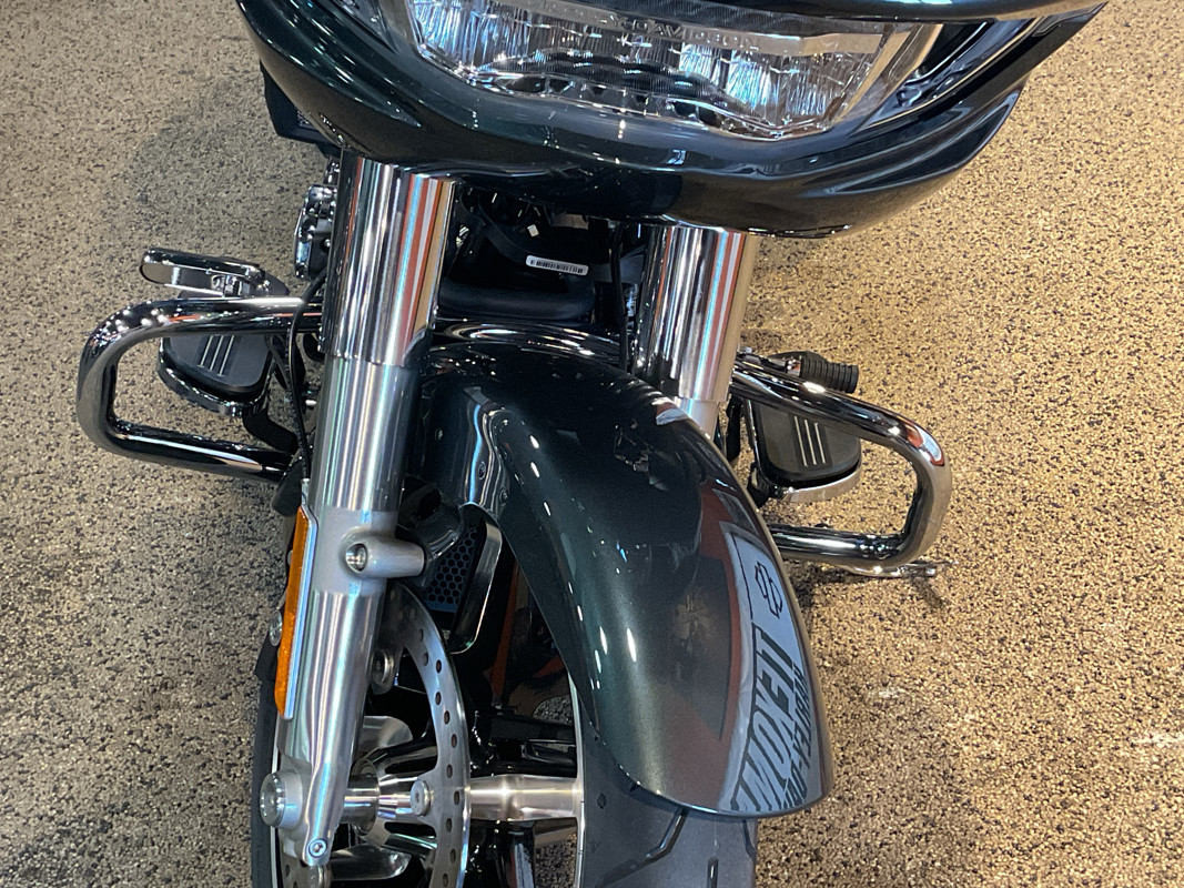 Road Glide®