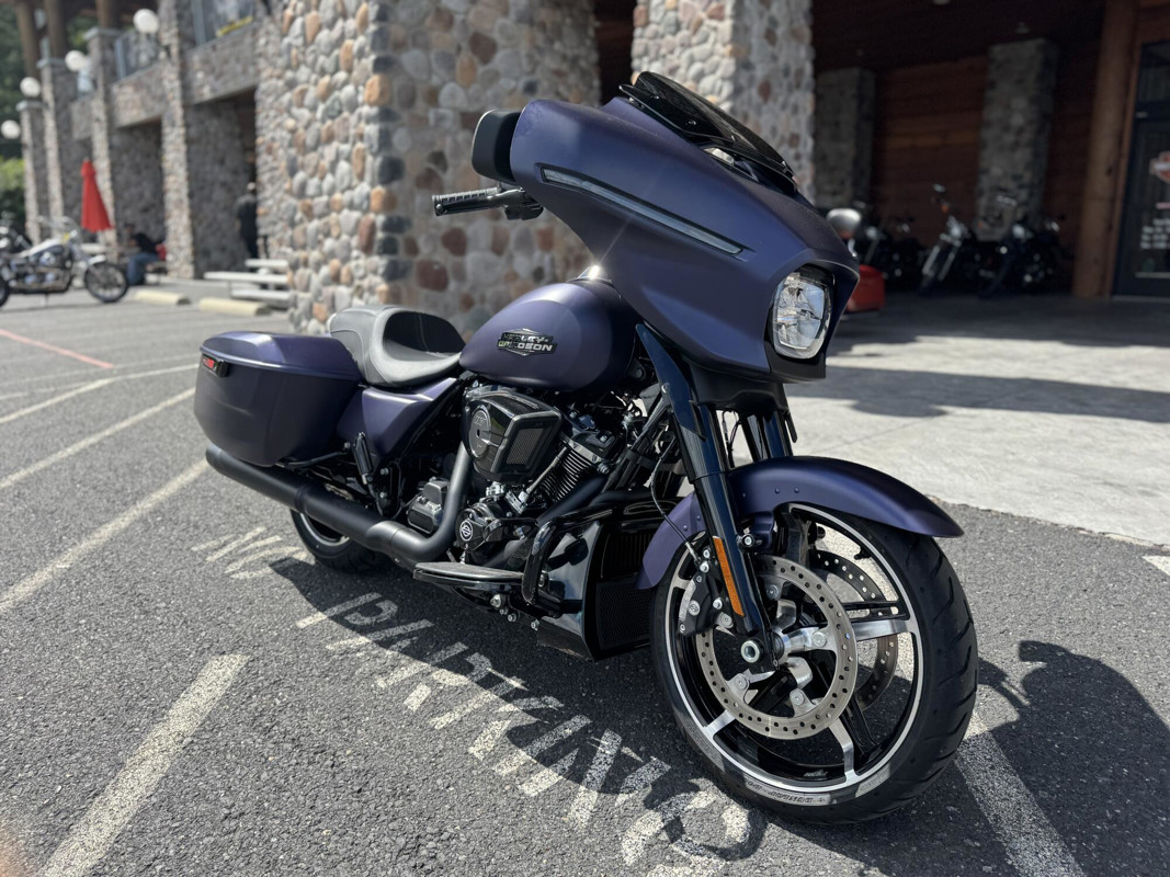 Street Glide®