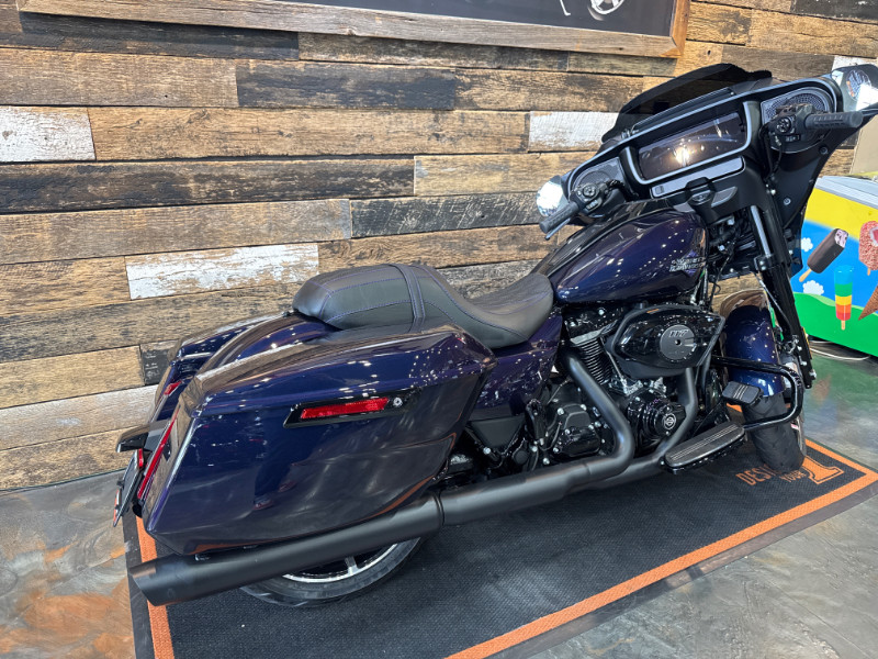 Street Glide®