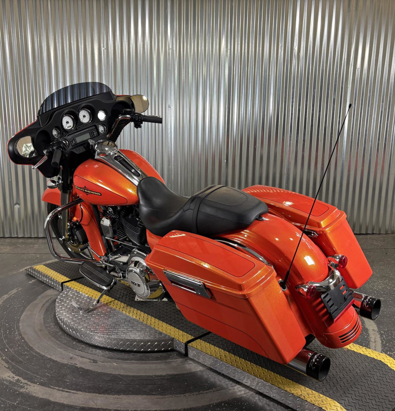 Street Glide®