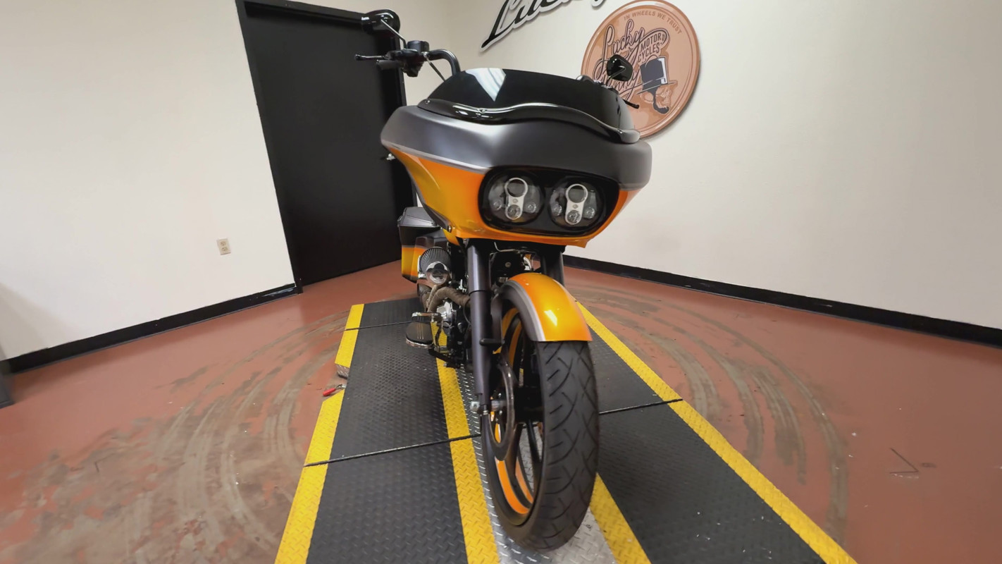 Road Glide® Custom
