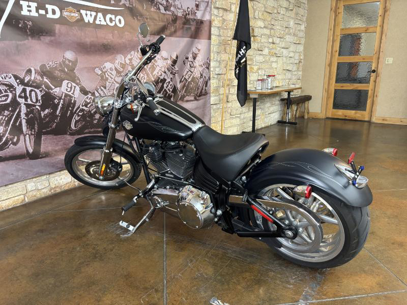 Softail® Rocker™ C