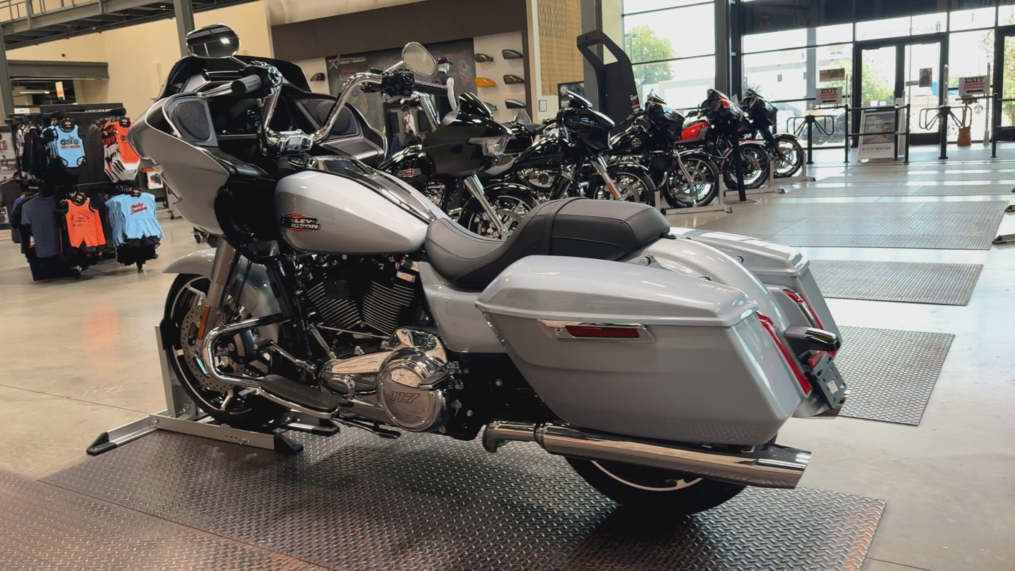Road Glide®