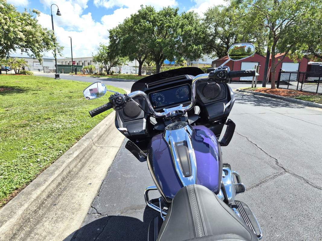 Road Glide®