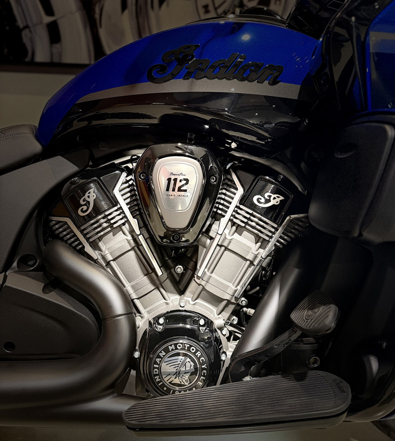 Pursuit Dark Horse 112