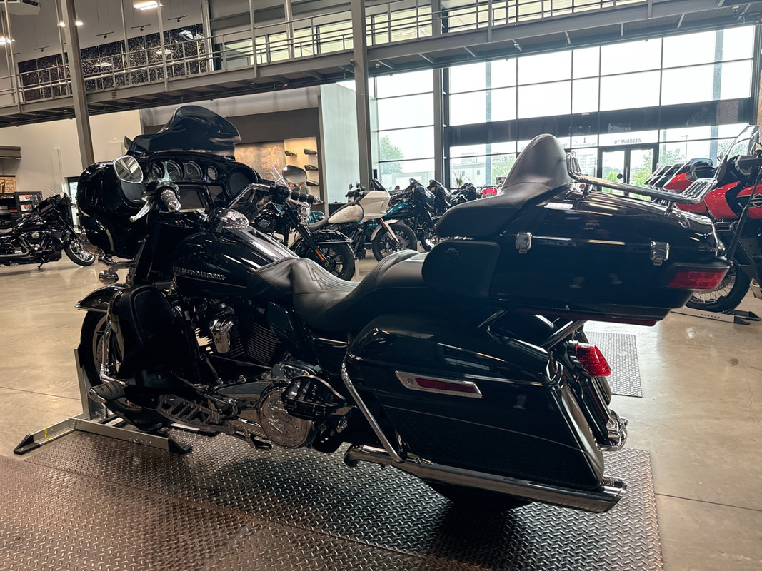 Electra Glide® Ultra Limited® Low