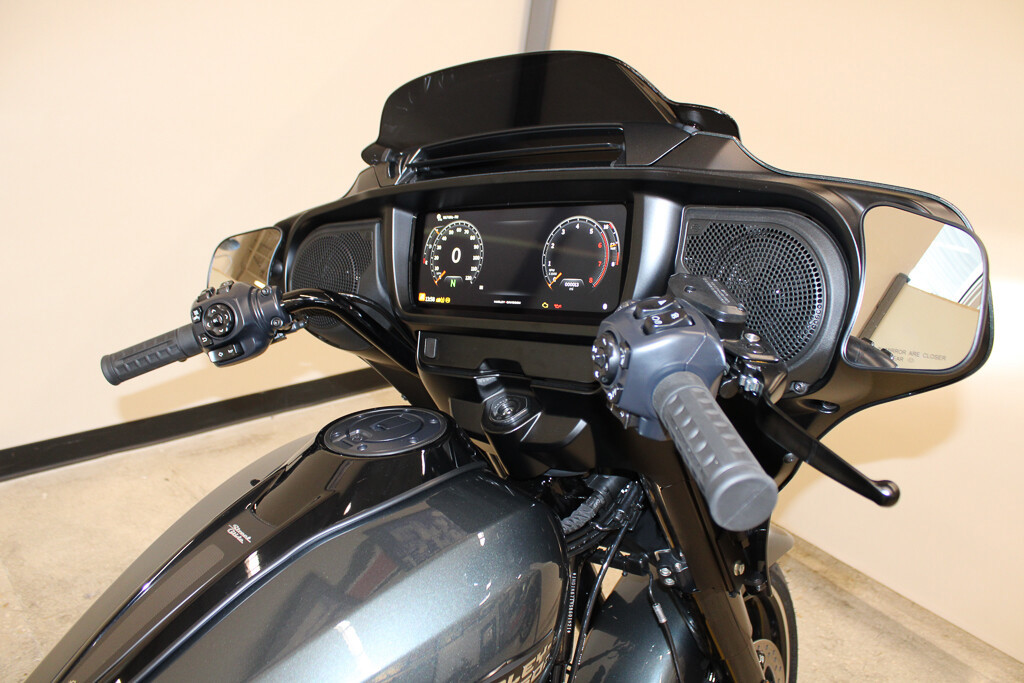 Street Glide®
