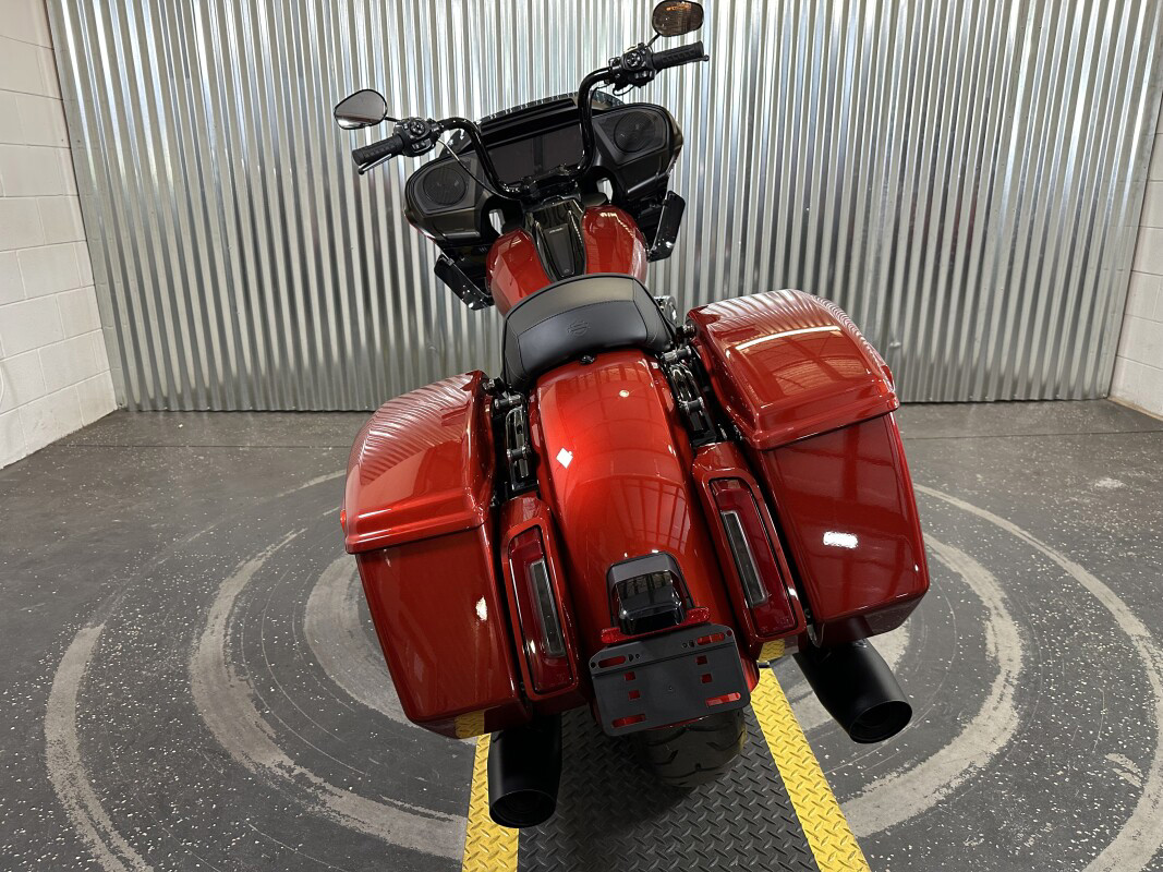Road Glide®