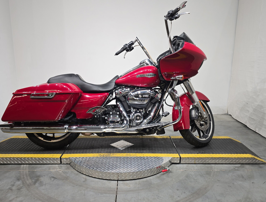 Road Glide®