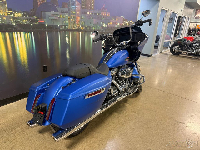 Road Glide®
