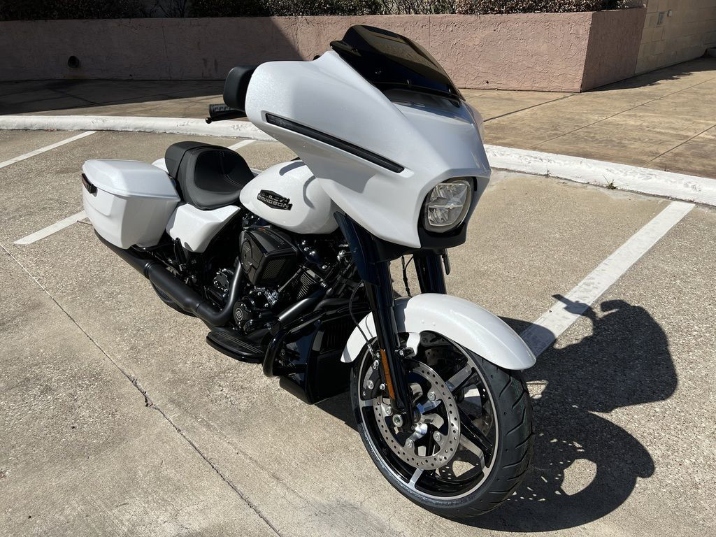 Street Glide®