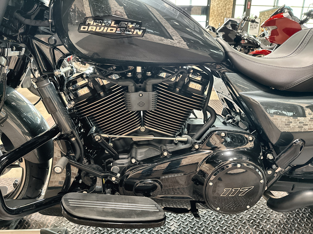 Street Glide®