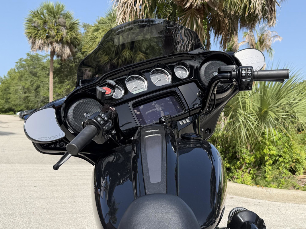 Street Glide® ST